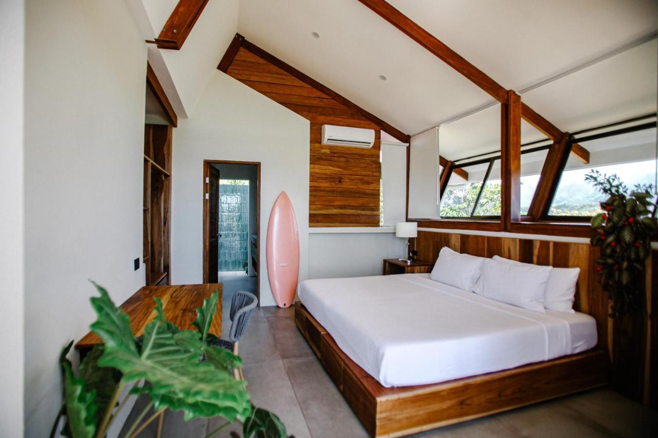 Surf Synergy All-Inclusive Surf Retreat ฆาโก ภายนอก รูปภาพ