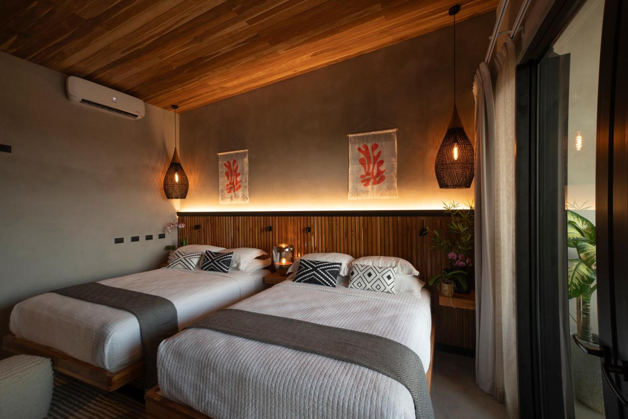 Surf Synergy All-Inclusive Surf Retreat ฆาโก ภายนอก รูปภาพ