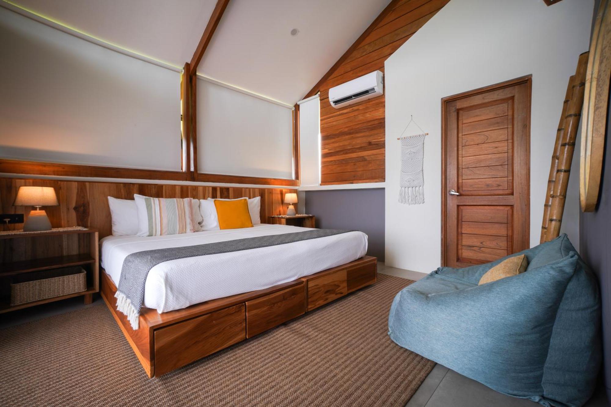 Surf Synergy All-Inclusive Surf Retreat ฆาโก ภายนอก รูปภาพ